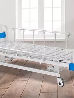 เตียงผู้ป่วยมือหมุน 3 ไกร์ หัว-ท้าย ABS ราวสไลด์ (Manual Hospital Bed) แถมพิเศษ ฟูกที่นอน 4 ตอน