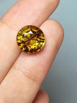 7.30cts พลอยทัวมาลีน 2 สี เหลืองน้ำผึ้ง-น้ำตาล (Bi-color Tourmaline)