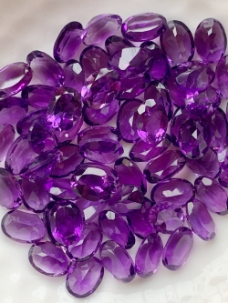 อเมทิสไข่ 7X5 มม. 5 กะรัต