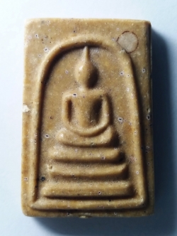 รหัสสินค้า พระสมเด็จ วัดต่างๆ 191 พระสมเด็จเนื้อผงน้ำมัน หลังรูปเหมือนหลวงพ่อสมบุญ วัดสระงาม สร้างปี 2522