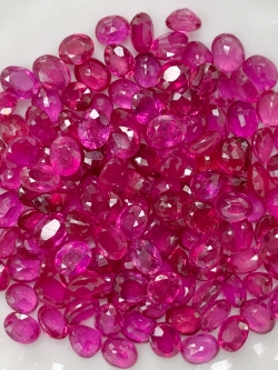 ทับทิมไข่ 4X3 มม. 1 กะรัต