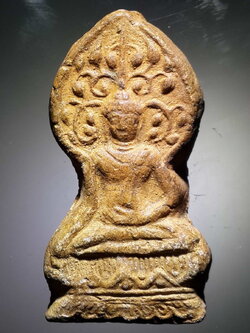 รหัสสินค้า พระไม่ทราบที่ 416 พระปรกโพธิ์ เนื้อดินเผา ไม่ทราบที่ บางคนดูเป็นพระทางภาคเหนือครับ