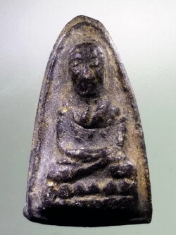 รหัสสินค้า หลวงปู่ทวด วัดต่างๆ 167 หลวงปู่ทวด วัดช้างให้ จ.ปัตตานี เนื้อดินเผา สร้างปี 2513 พระครูใบฎีกาขาวสร้าง