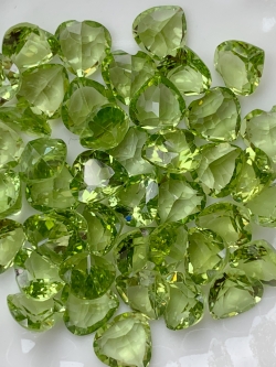 เพอริดอทหัวใจ 6 มม. 5 กะรัต