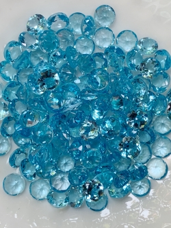 บลูโทปาสกลม 4.0 มม. 5 กะรัต