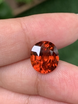 Spessatite ทรงไข่ 6.24 กะรัต