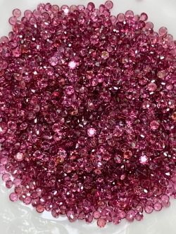 Rhodolite โรโดไลท์กลม 1.5 มม. 5 กะรัต