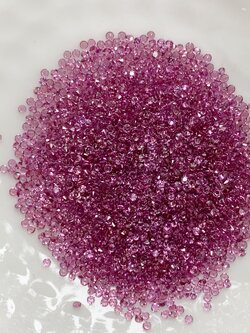 Rhodolite โรโดไลท์กลม 1.0 มม. 5 กะรัต