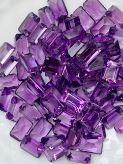 อเมทิสสี่เหลี่ยม 6x4 มม. 5 กะรัต