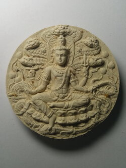 รหัสสินค้า จตุคามรามเทพ 049 จตุคามรามเทพ รุ่นมหาปาฏิหาริย์มั่งมีทรัพย์ เนื้อว่านขาว ขนาด 5.6 cm