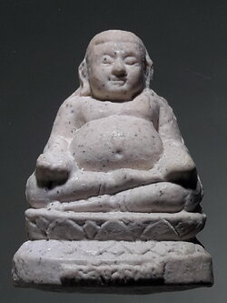 รหัสสินค้า พระเนื้อดิน ผง ว่าน 10449 พระสังกัจจายน์ เนื้อผง พิมพ์ลอยองค์ ไม่ทราบที่