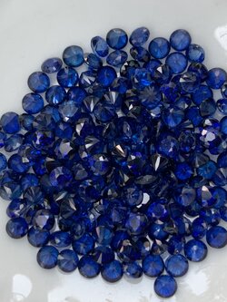 ไพลินดิฟิวชั่นกลม 2.8 มม. 1 กะรัต