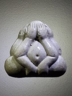 รหัสสินค้า พระปิดตาทั่วไป 239 พระปิดตาเนื้อผง หลังยันต์ห้า เนรัญชรา หลวงพ่อสงวน วัดเนรัญชรา อำเภอชะอำ จังหวัดเพชรบุรี