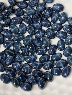 ไพลินสตาร์ดิฟิวชั่นไข่หลังเบี้ย 6x4 mm. 1 กะรัต