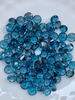 ลอนดอนบลูโทปาสกลม 3.5 มม. 5 กะรัต