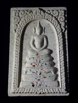 รหัสสินค้า พระสมเด็จ วัดต่างๆ 356 พระสมเด็จเนื้อผงซุ้มลายกนก หลังปั๊มตรายาง ไม่ทราบที่