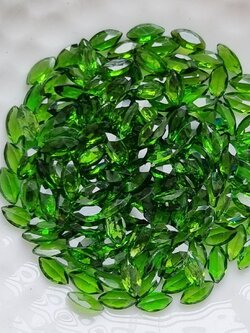 พลอยโครมไดออฟไซด์มาคี 6x3 mm. 1 กะรัต