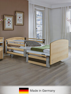 ชุดเตียงคนป่วยไฟฟ้า LIBRA จากประเทศเยอรมัน (เตียงปรับต่ำสุด 25 cm.) ราวกั้นเตียง 2 ตอน แบบเต็มเตียง + พร้อมที่นอนโฟมป้องกันแผลกดทับ MERCURY หนา 15 ซม. จากประเทศอังกฤษ + ชุดผ้าปูที่นอน ปลอกหมอน + ผ้ายางรองกันเปื้อน