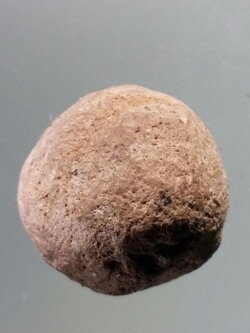 Antig Pim 244 เครื่องรางของขลัง ลูกอม เนื้อผงสีออกชมพู (นิยม) หลวงพ่อพริ้ง วัดบางปะกอก