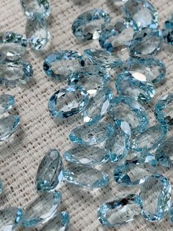 อความารีนไข่ 7x5 mm 1 กะรัต