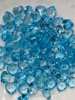 สวิสบลูโทปาสหัวใจ 5 มม. 5 กะรัต