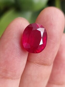 10.65กะรัต พลอยทับทิม เผาใหม่ทรงไข่