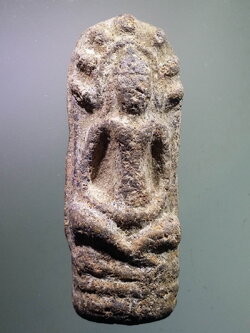 รหัสสินค้า พระกรุ 062 พระนาคปรก เนื้อดินเผา กรุนาดูน จังหวัดมหาสารคาม พระรายการนี้ให้เช่าบูชาแล้ว