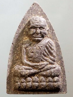 รหัสสินค้า หลวงปู่ทวด วัดต่างๆ 191 หลวงปู่ทวด วัดช้างให้ จังหวัดปัตตานี เนื้อผงใบลาน พิมพ์จีวร เลข ๙ ไม่ทราบปีที่สร้าง