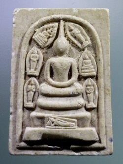 รหัสสินค้า พระสมเด็จ วัดต่างๆ 1058 พระสมเด็จ พระประจำวัน เนื้อผงฝังตะกรุด หลวงพ่อคูณ วัดบ้านไร่ อำเภอด่านขุนทด จังหวัดนครราชสีมา