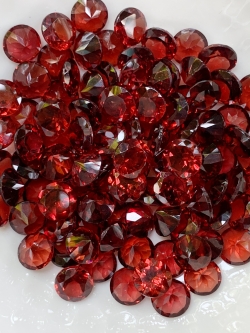 โกเมนกลม 5.5 มม. 5 กะรัต