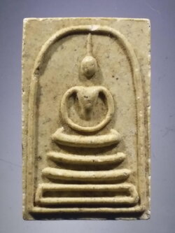 รหัสสินค้า พระสมเด็จ วัดต่างๆ 1142 พระสมเด็จ เนื้อผง รุ่น 3 พิมพ์ 108 มงคลเศรษฐี วัดระฆังโฆสิตาราม กรุงเทพฯ (พิมพ์ฐานคู่)