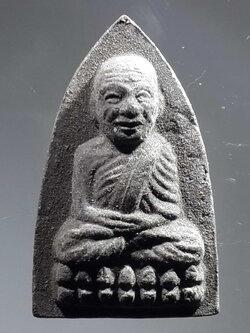 รหัสสินค้า หลวงปู่ทวด วัดต่างๆ 293 หลวงปู่ทวด วัดช้างให้ จังหวัดปัตตานี พิมพ์ตัวหนังสือนูน ไม่ทราบปีที่สร้าง