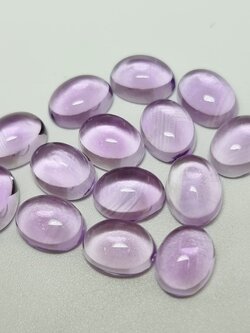 พลอยอเมทิสไข่่หลังเบี้ย 8x6 mm. 20 กะรัต