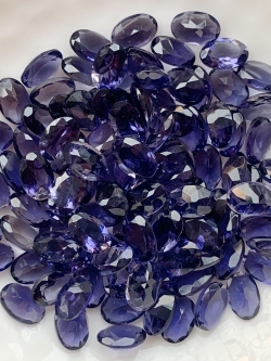 ไอโอไลท์ไข่ 6X4 มม. 5 กะรัต