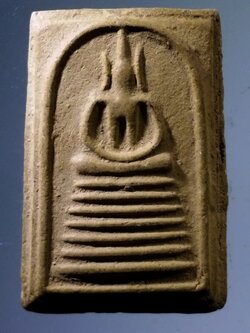 รหัสสินค้า พระสมเด็จ วัดต่างๆ 1088 พระสมเด็จ วัดเกศไชโย จังหวัดอ่างทอง รุ่นสร้างเขื่อน เนื้อเหลือง