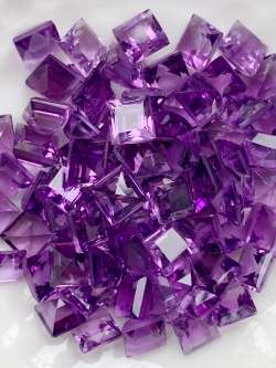 อเมทิสสี่เหลี่ยม 5 มม. 5 กะรัต