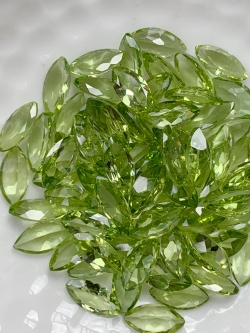 เพอริดอทมาคี 8X4 มม. 5 กะรัต