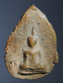 รหัสสินค้า พระกรุ 078 พระนางพญากำแพงเพชร พิมพ์กลีบบัว เนื้อโซนหยาบ ขึ้นกรุฝั่งจังหวัด