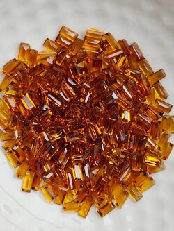 ซิทรินสี่เหลี่ยม 4x2 mm. 5 กะรัต