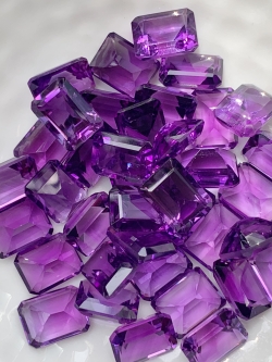 อเมทิสสี่เหลี่ยม 8X6 มม. 5 กะรัต