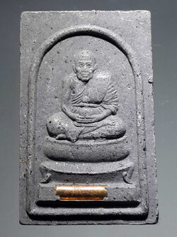 รหัสสินค้า หลวงปู่ทวด วัดต่างๆ 329 สมเด็จหลวงปู่ทวด รุ่นแรกเมืองใต้ เนื้อว่าน ฝังตะกรุด วัดพะโคะ จังหวัดสงขลา