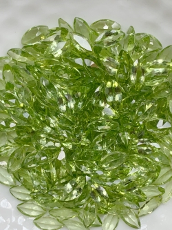 เพอริดอทมาคี 6X3 มม. 5 กะรัต