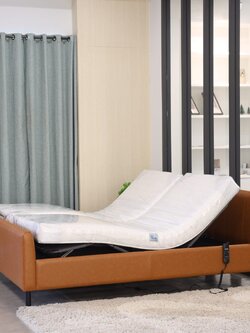 เตียงนอนเพื่อสุขภาพปรับไฟฟ้า PRIMERO DUAL BED สำหรับ 2 ท่าน ขนาด 6 ฟุต (3+3 Ft) + พร้อมที่นอนสุขภาพยางพาราแท้ + หมอนยางพารา + ชุดผ้าปูที่นอน