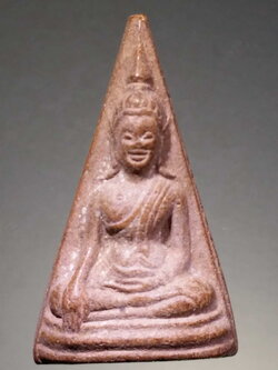 รหัสสินค้า พระไม่ทราบที่ 263 พระนางพญา เนื้อผง สีน้ำตาล ไม่ทราบที่