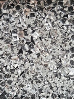 ไวท์โทปาสสี่เหลี่ยม 2.5x2.5mm. 5 กะรัต