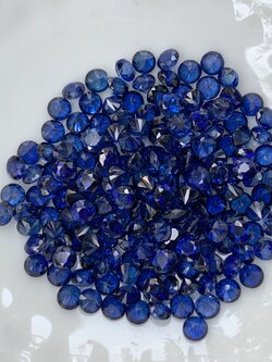 ไพลินดิฟิวชั่นกลม 2.7 มม. 1 กะรัต