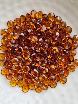 ซิทรินเข้มกลม 4.0mm. 5 กะรัต