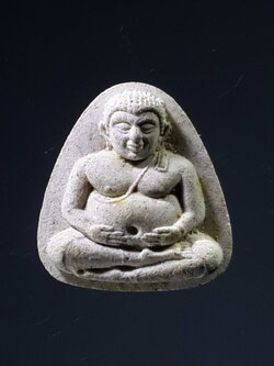 รหัสสินค้า พระไม่ทราบที่ 325 พระสังกัจจายน์เนื้อผง หลังยันต์พุทโธ มีตัวอักษรย่อ จ.จ.ไม่ทราบที่