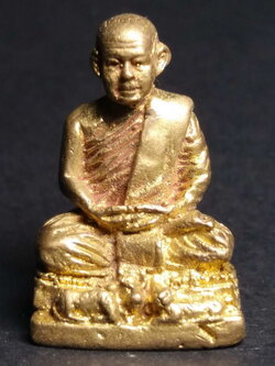 รหัสสินค้า พระกริ่ง พระหล่อ 114 รูปหล่อหลวงพ่อสมชาย ฐิติวิริโย วัดเขาสุกิม จังหวัดจันทบุรี เนื้อทองผสม พระรายการนี้ให้เช่าบูชาแล้ว