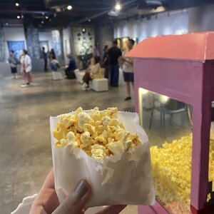 6 กพ.Popcorn🍿🍿 ในงานวันจะเปิดนิทรรศการที่หอศิลป์ วัฒนธรรม กรุงเทพฯ งานเก๋ๆที่ต้องมีป๊อปคอร์น ของParty click15 ค่ะ😊 ติดต่อ : คุณเจี๊ยบ 0971941415